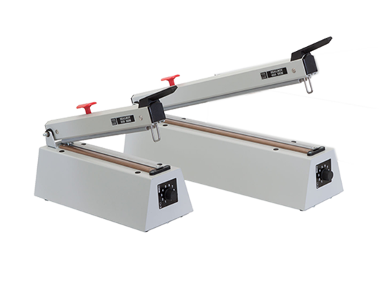 Sealboy Magneta - Soudeuse à impulsion de table robuste, équipée d'un couteau et d'une fermeture électromagnétique qui contrôle à la fois le temps de soudure et de refroidissement pour assurer des soudures uniformes indépendamment de l'opérateur. Le bras de soudure s'ouvre automatiquement une fois le temps de soudure réglé écoulé. Soudeuse de qualité supérieure sans souci avec 3 ans de garantie.