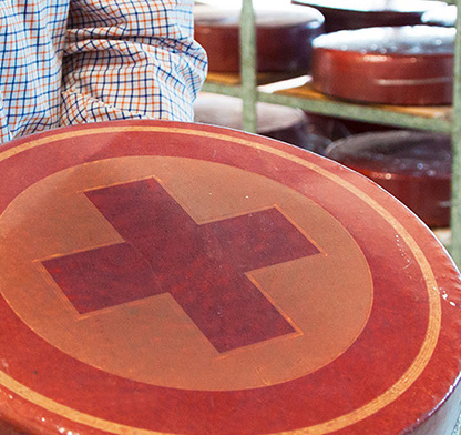 Conditionnement de fromages hollandais traditionnels vendus aux fromageries, supermarchés et grossistes.